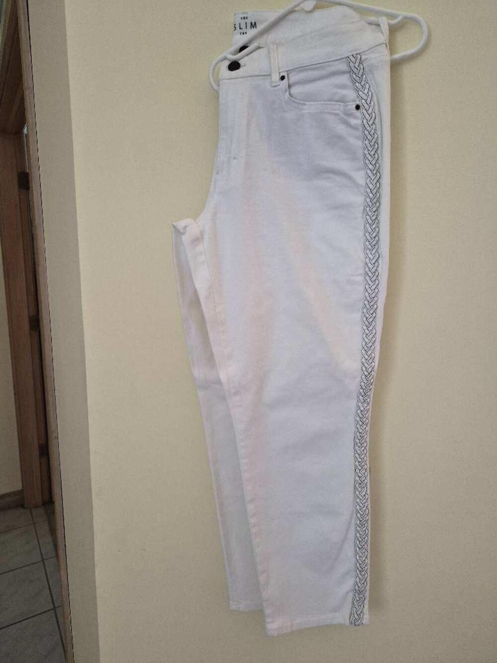 White Slim Crop Jeans